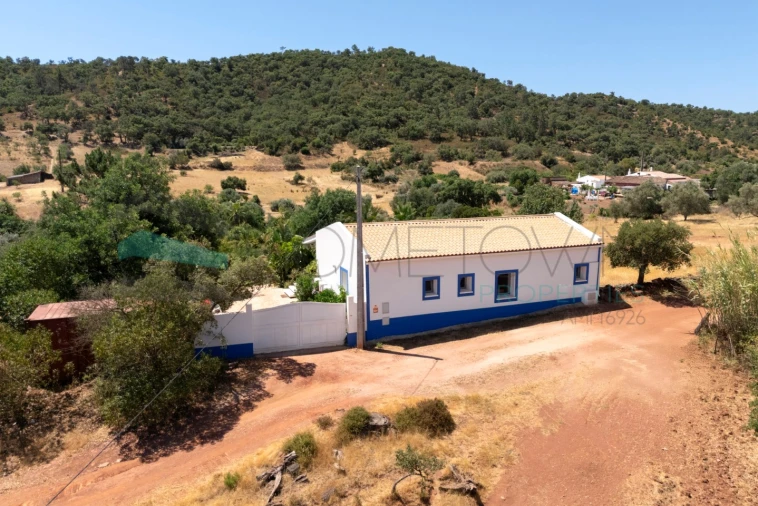 Moradia T2 para Venda em Alte Foto 24