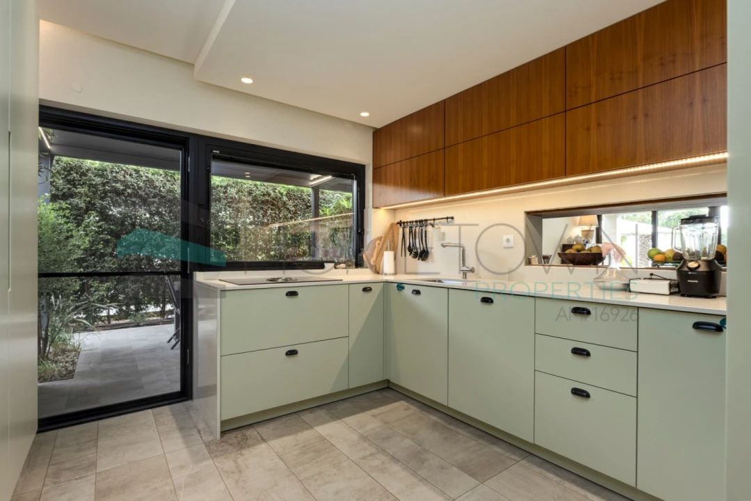 Moradia T3 para Venda em Quarteira Foto 11