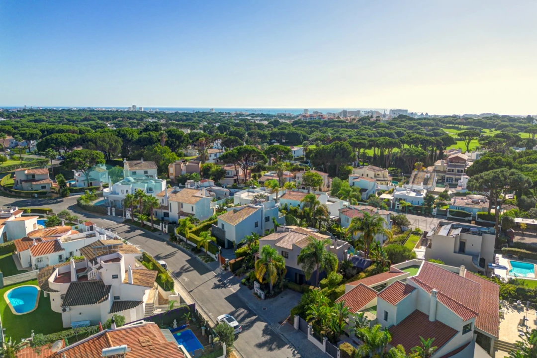 Moradia T3 para Venda em Quarteira Foto 48