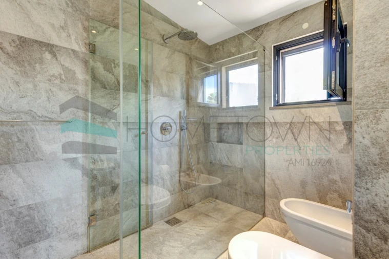 Moradia T3 para Venda em Quarteira Foto 27