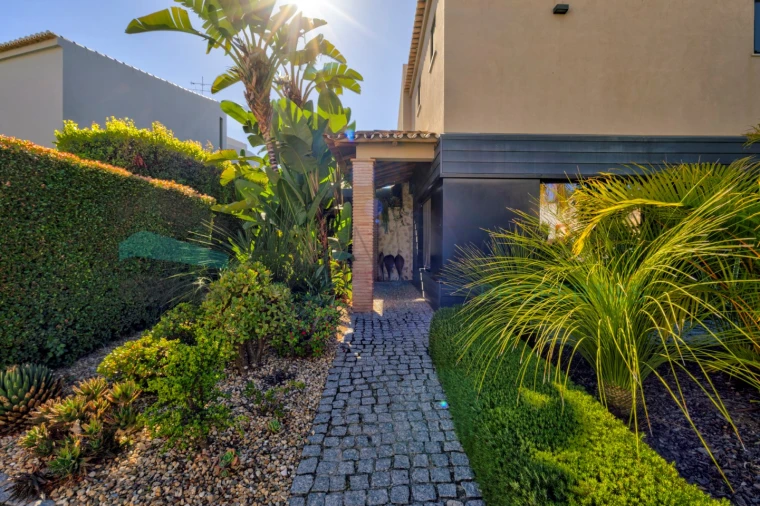 Moradia T3 para Venda em Quarteira Foto 30