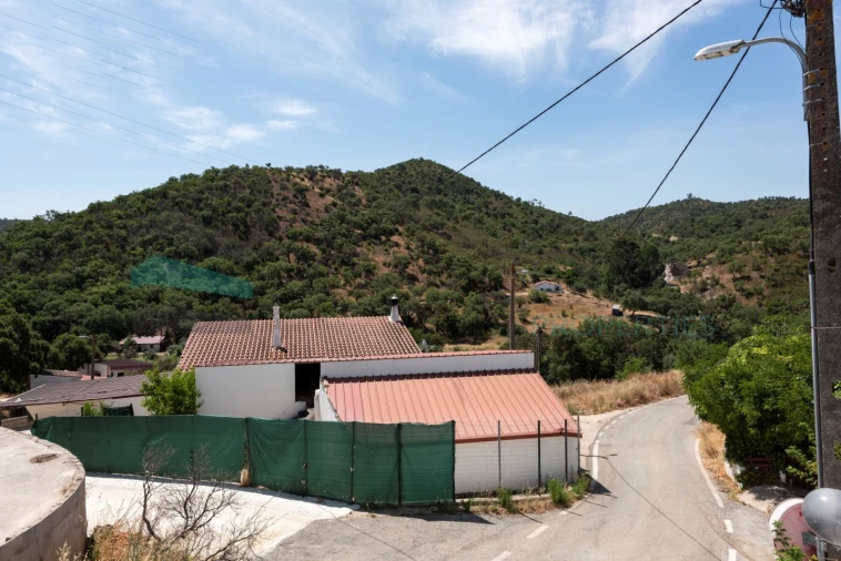 Moradia T3 para Venda em Alte Foto 35