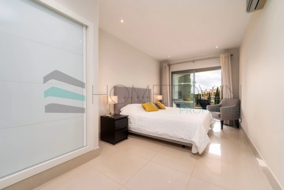 Apartamento T2 para Venda em Quarteira Foto 17