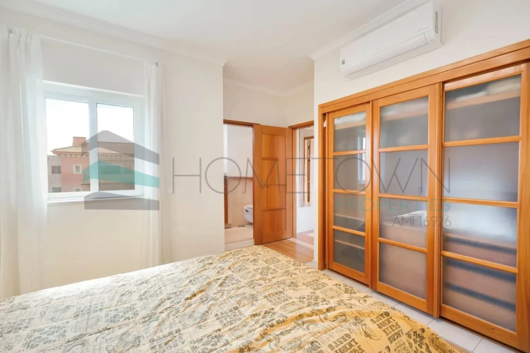 Apartamento T2 para Venda em Quarteira Foto 13