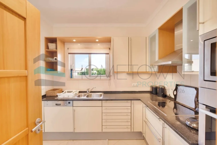 Apartamento T2 para Venda em Quarteira Foto 2