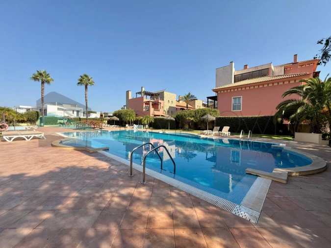 Apartamento T2 para Venda em Quarteira Foto 20