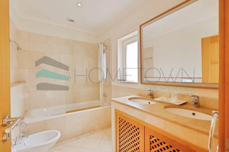 Apartamento T2 para Venda em Quarteira Foto 12