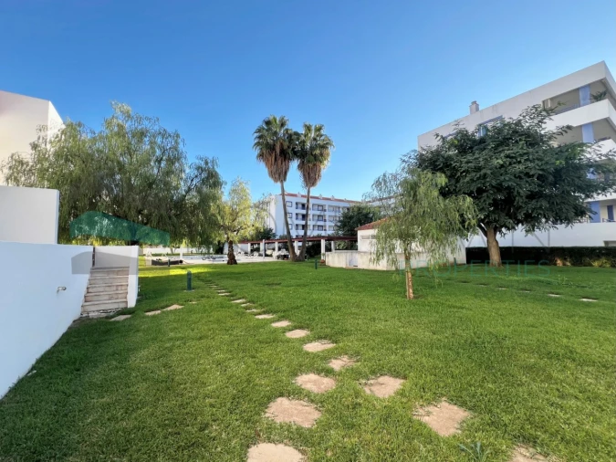 Apartamento T2 para Venda em Quarteira Foto 29