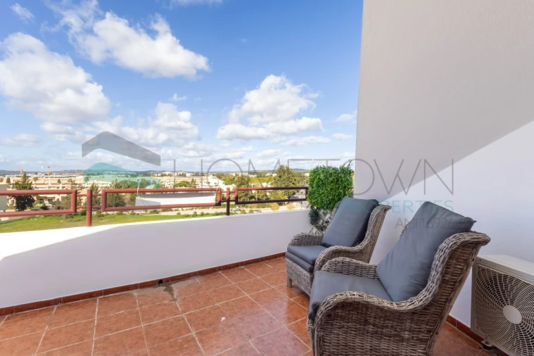 Apartamento T2 para Venda em Quarteira Foto 14