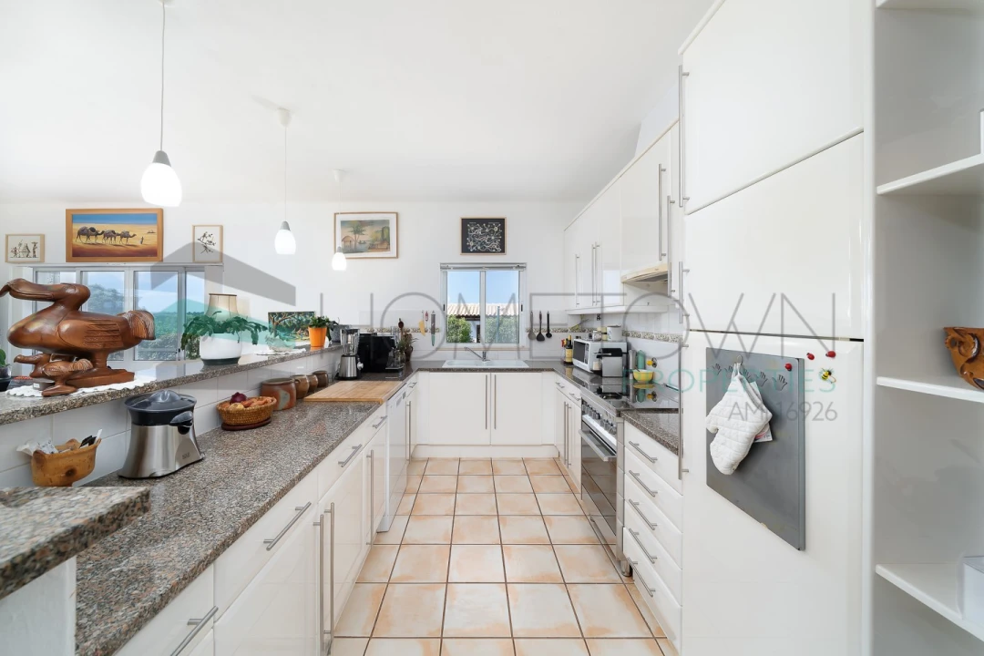 Moradia T4 para Venda em Bensafrim e Barão de São João Foto 12