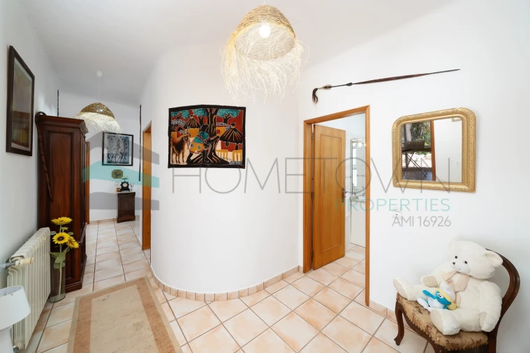 Moradia T4 para Venda em Bensafrim e Barão de São João Foto 9