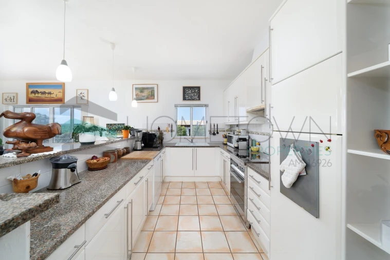 Moradia T4 para Venda em Bensafrim e Barão de São João Foto 12