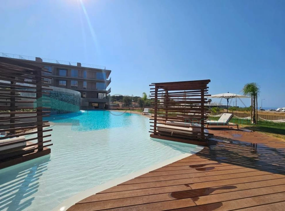 Apartamento T2 para Venda em Quarteira Foto 14