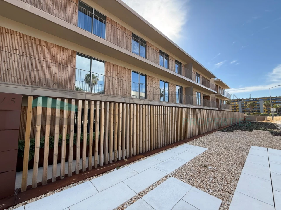 Apartamento T2 para Venda em Quarteira Foto 13