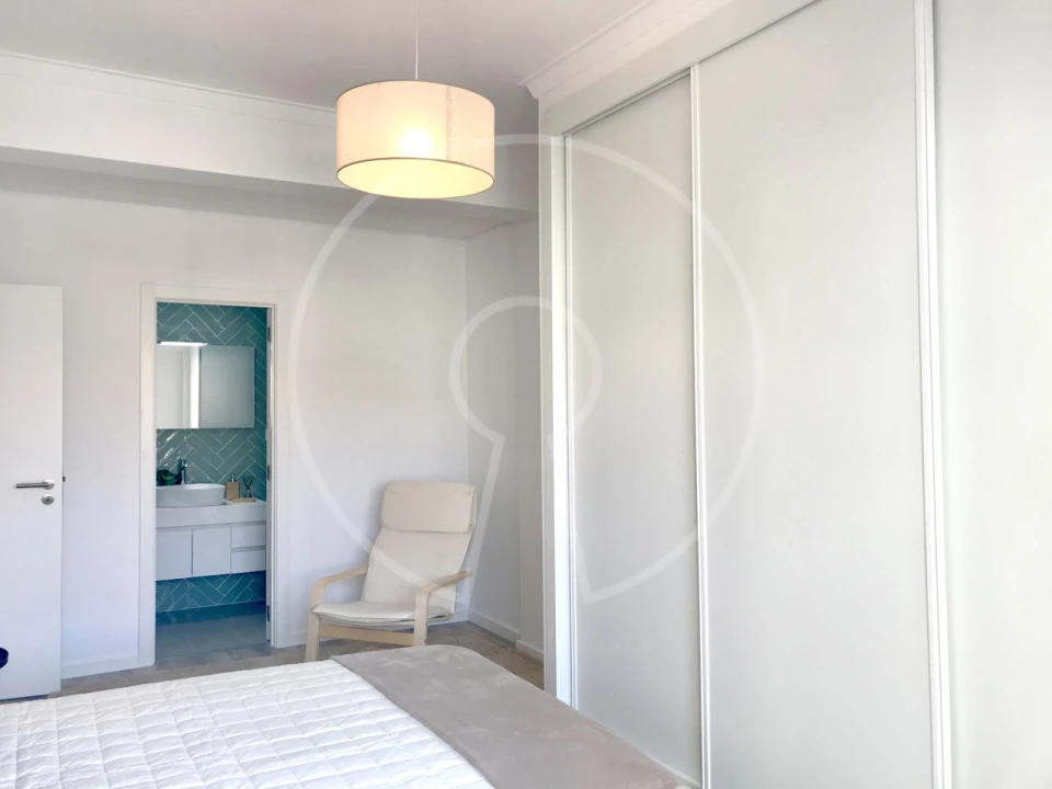 Apartamento T2 para Venda em Benfica Foto 8