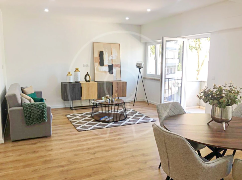 Apartamento T3 para Venda em Benfica Foto 1