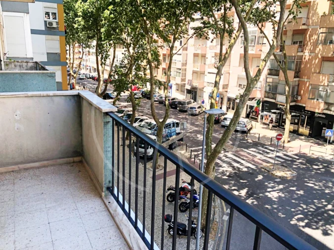 Apartamento T3 para Venda em Benfica Foto 5