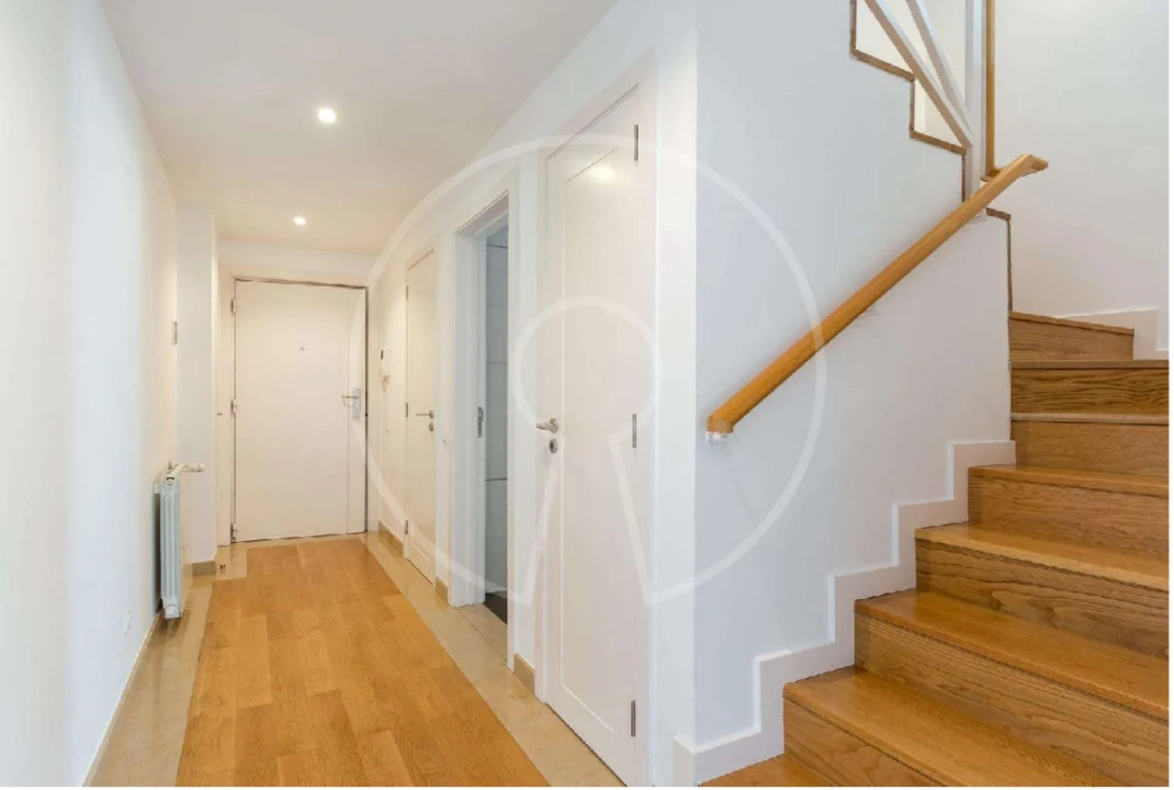 Apartamento T3 para Arrendamento em Algés, Linda-A-Velha e Cruz Quebrada-Dafundo Foto 10