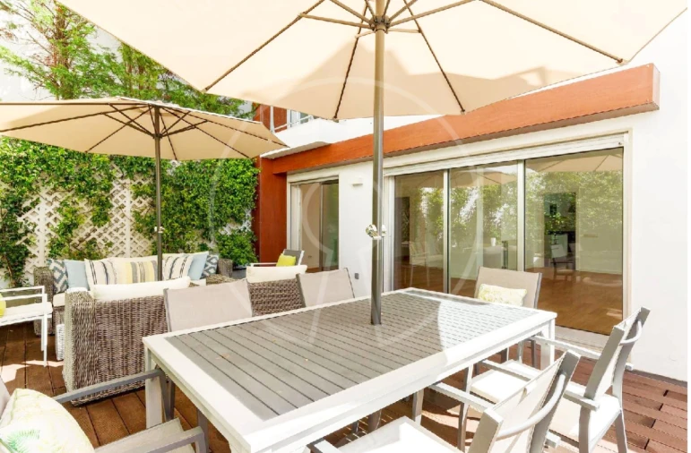 Apartamento T3 para Arrendamento em Algés, Linda-A-Velha e Cruz Quebrada-Dafundo Foto 3