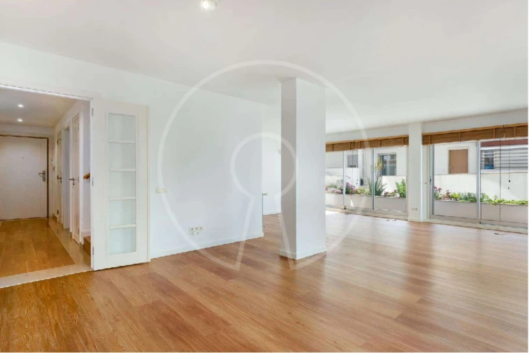 Apartamento T3 para Arrendamento em Algés, Linda-A-Velha e Cruz Quebrada-Dafundo Foto 7