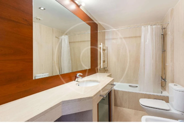 Apartamento T3 para Arrendamento em Algés, Linda-A-Velha e Cruz Quebrada-Dafundo Foto 13