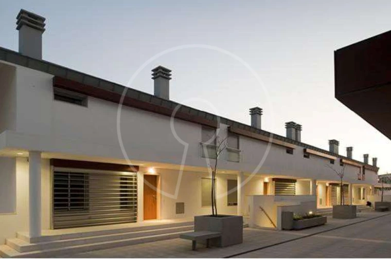 Apartamento T3 para Arrendamento em Algés, Linda-A-Velha e Cruz Quebrada-Dafundo Foto 25