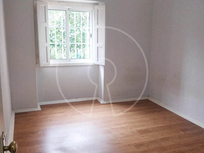 Apartamento T4 para Venda em Alvalade Foto 9