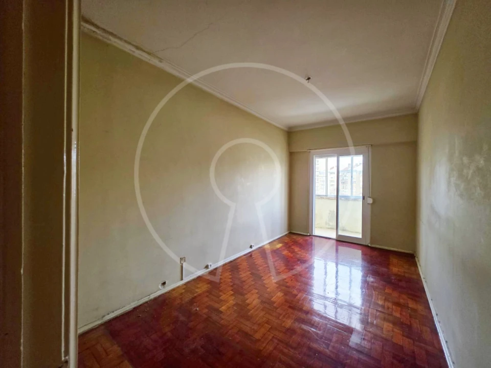 Apartamento T2 para Venda em Benfica Foto 10