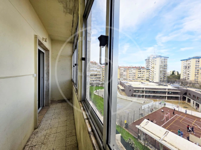 Apartamento T2 para Venda em Benfica Foto 1