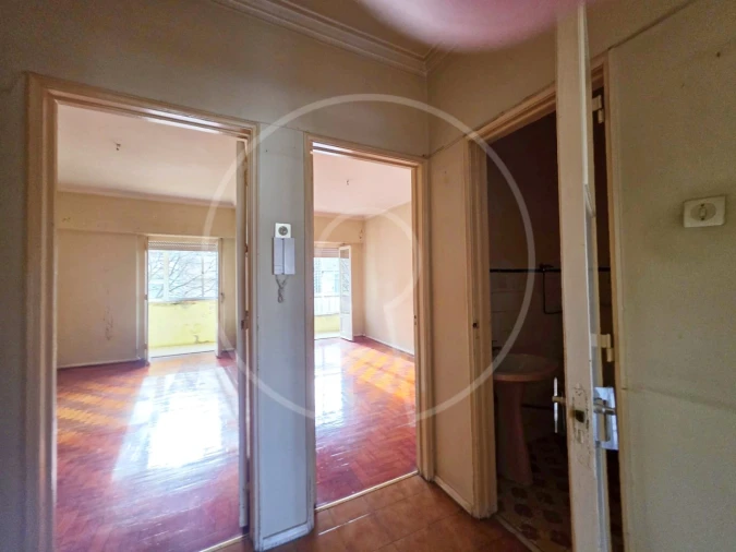 Apartamento T2 para Venda em Benfica Foto 8