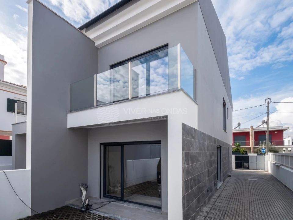 Moradia T2 para Venda em Seixal, Arrentela e Aldeia de Paio Pires Foto 1