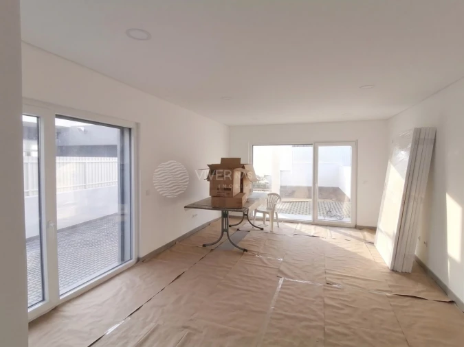 Moradia T2 para Venda em Seixal, Arrentela e Aldeia de Paio Pires Foto 3