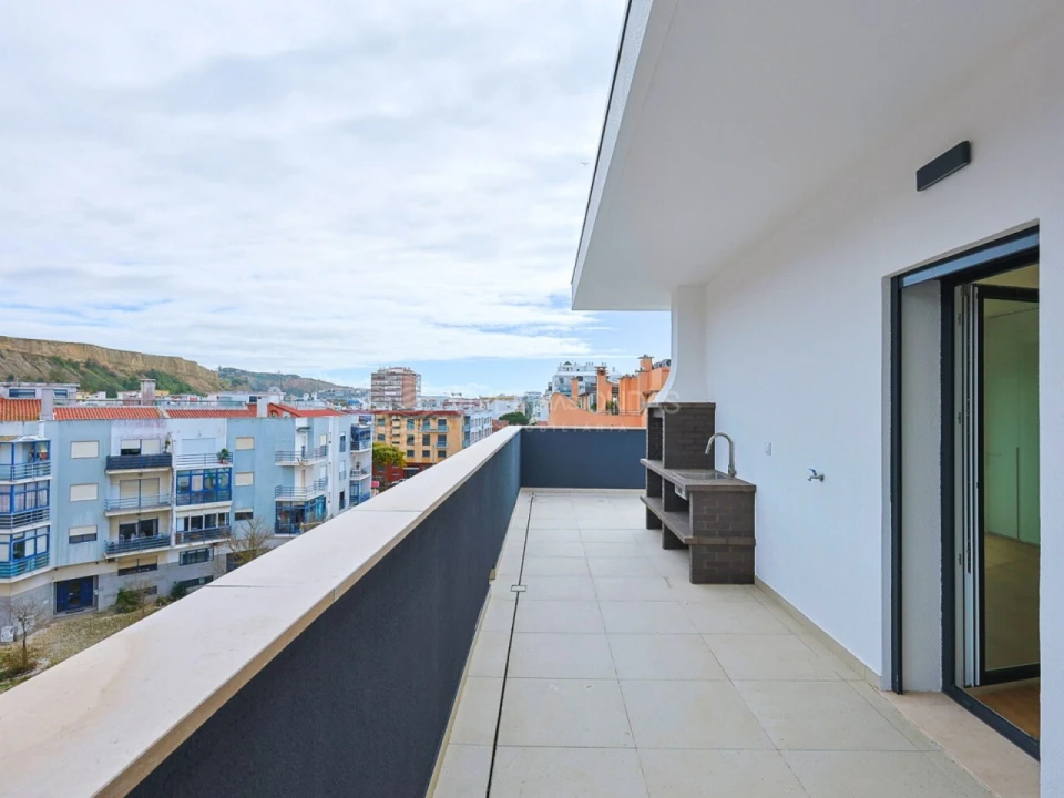Apartamento T4 para Venda em Costa da Caparica Foto 14