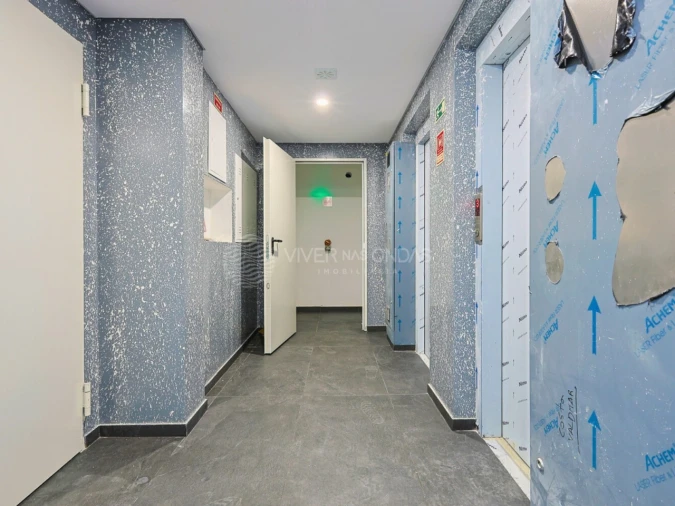 Apartamento T4 para Venda em Costa da Caparica Foto 31