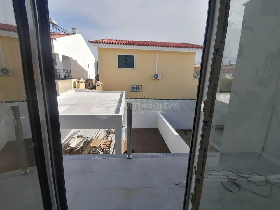 Moradia T2 para Venda em Seixal, Arrentela e Aldeia de Paio Pires Foto 12
