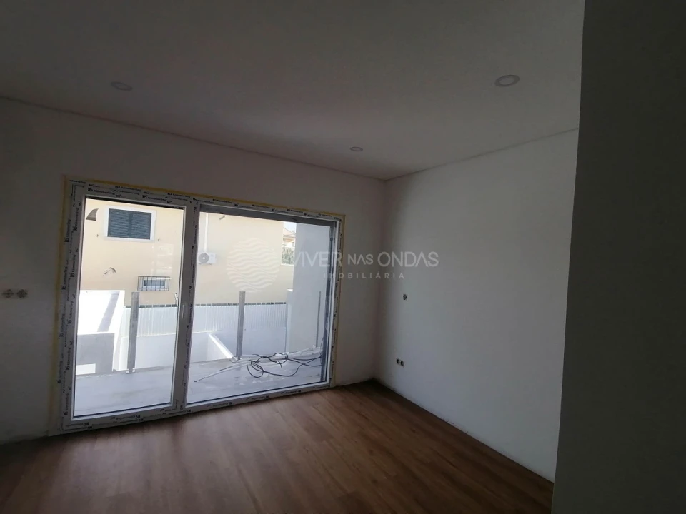 Moradia T2 para Venda em Seixal, Arrentela e Aldeia de Paio Pires Foto 17