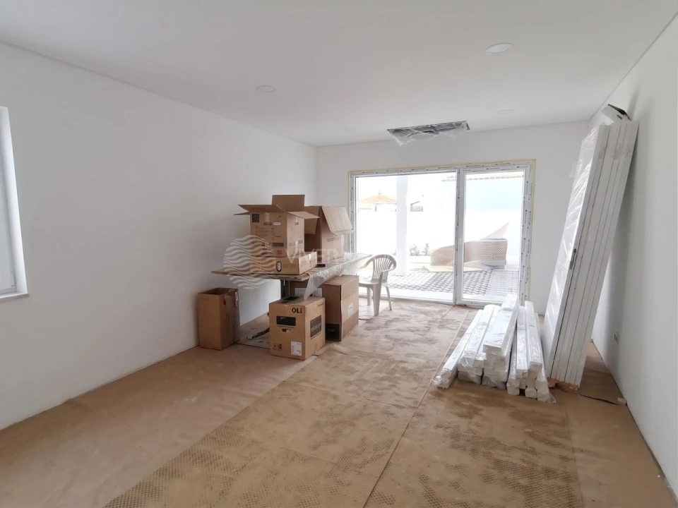 Moradia T2 para Venda em Seixal, Arrentela e Aldeia de Paio Pires Foto 4