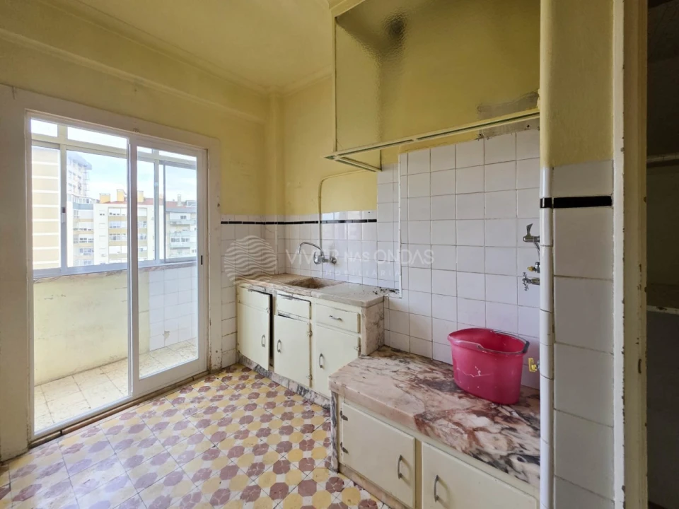 Apartamento T2 para Venda em Benfica Foto 2