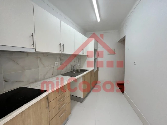 Apartamento T3 para Arrendamento em Ericeira Foto 3