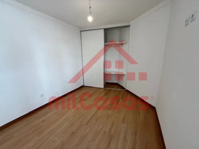 Apartamento T3 para Arrendamento em Ericeira Foto 9