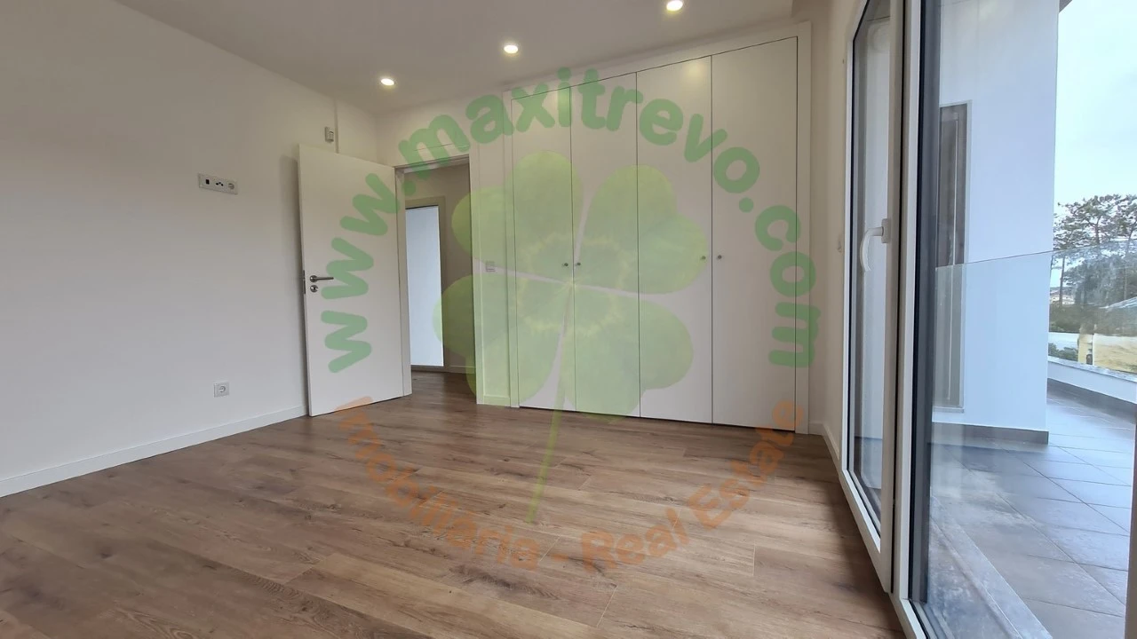 Moradia T4 para Venda em Charneca de Caparica e Sobreda Foto 27