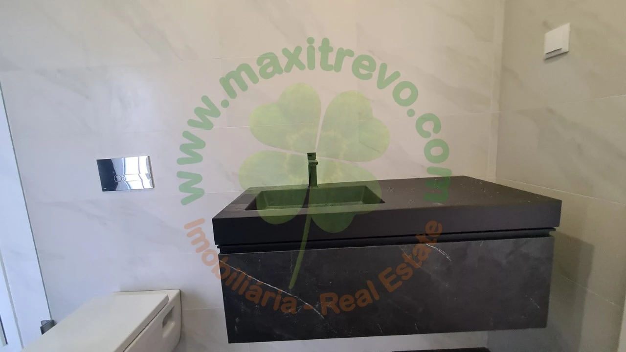 Moradia T4 para Venda em Charneca de Caparica e Sobreda Foto 29