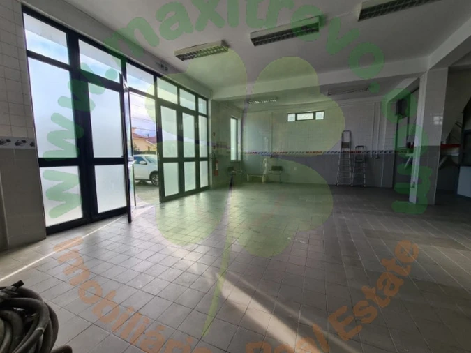 Armazém para Venda em Fernao Ferro Foto 3