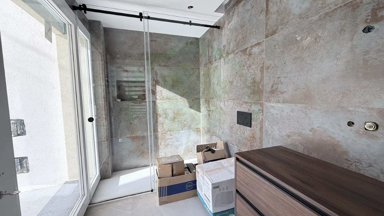 Moradia T4 para Venda em Charneca de Caparica e Sobreda Foto 16