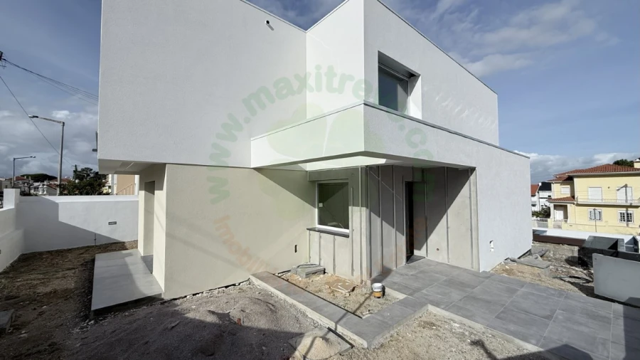 Moradia T4 para Venda em Charneca de Caparica e Sobreda Foto 7