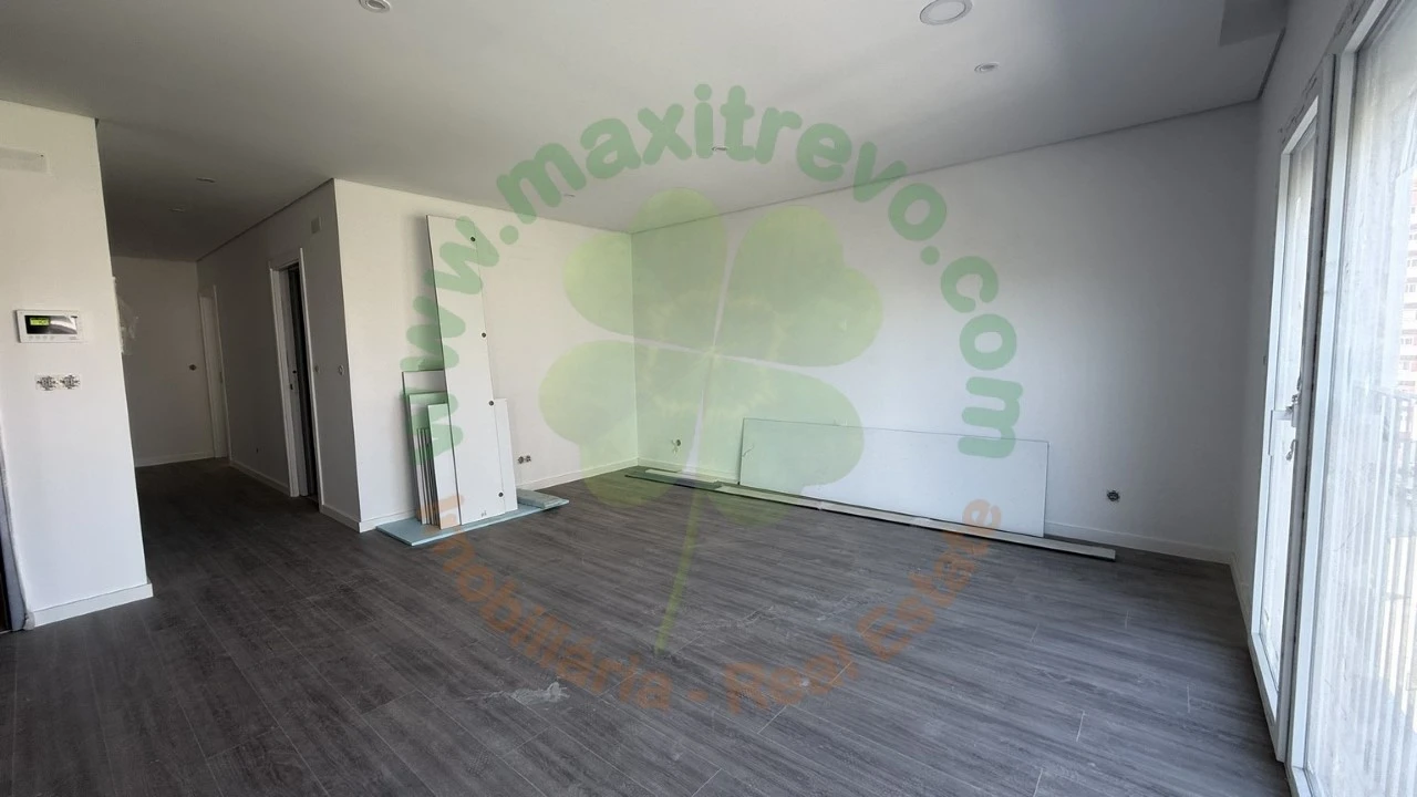 Apartamento T3 para Venda em Corroios Foto 5