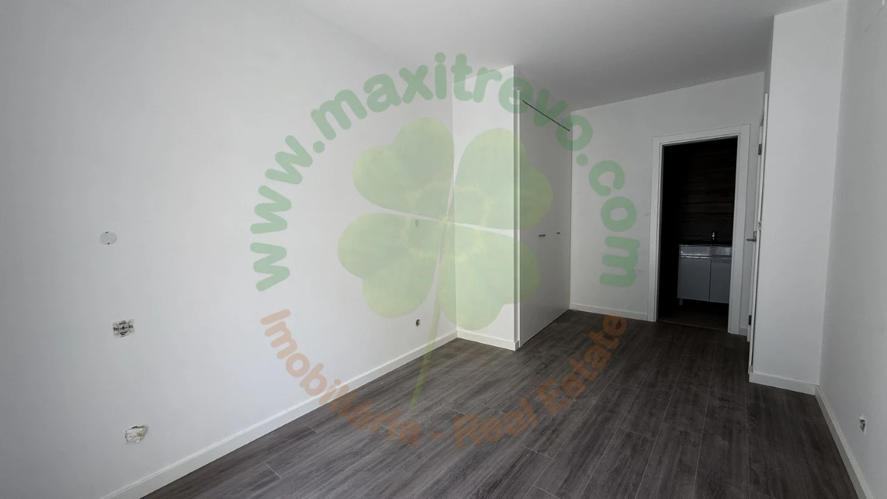 Apartamento T3 para Venda em Corroios Foto 8