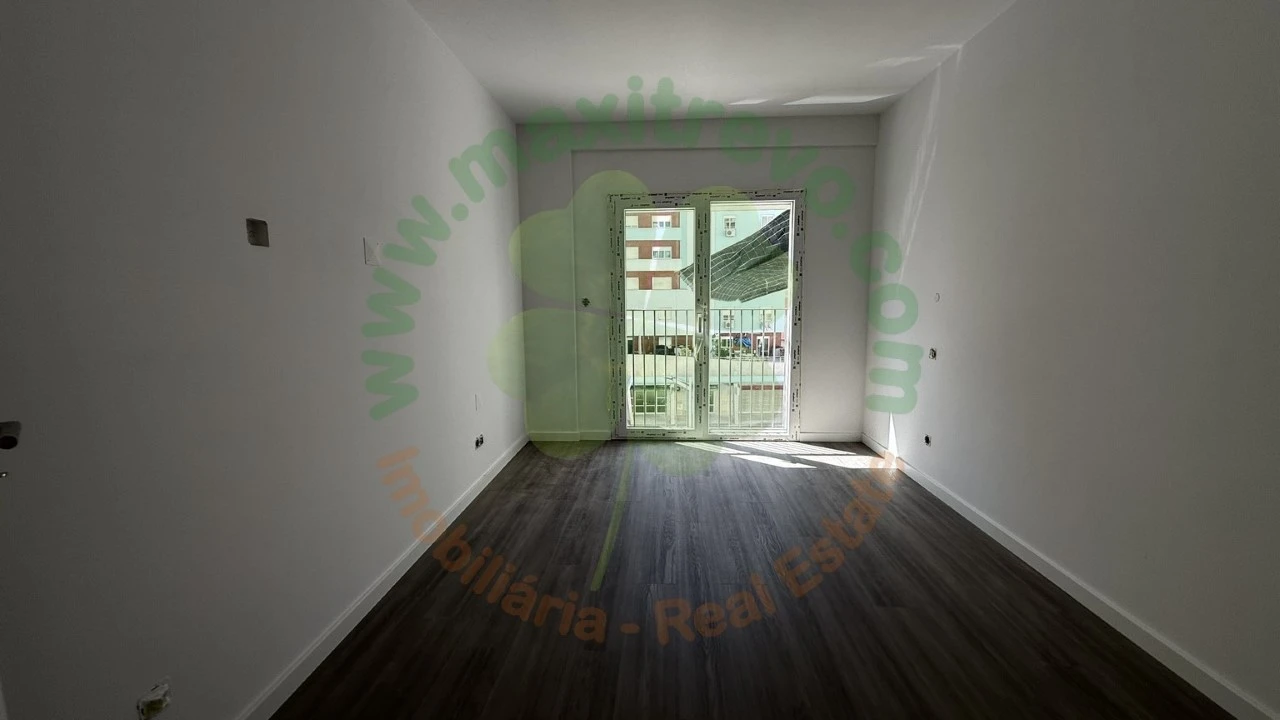 Apartamento T3 para Venda em Corroios Foto 9