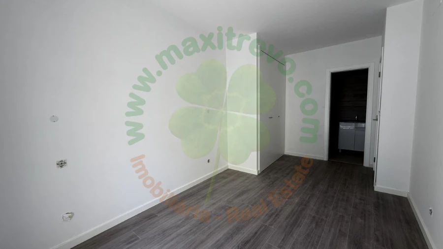 Apartamento T3 para Venda em Corroios Foto 8