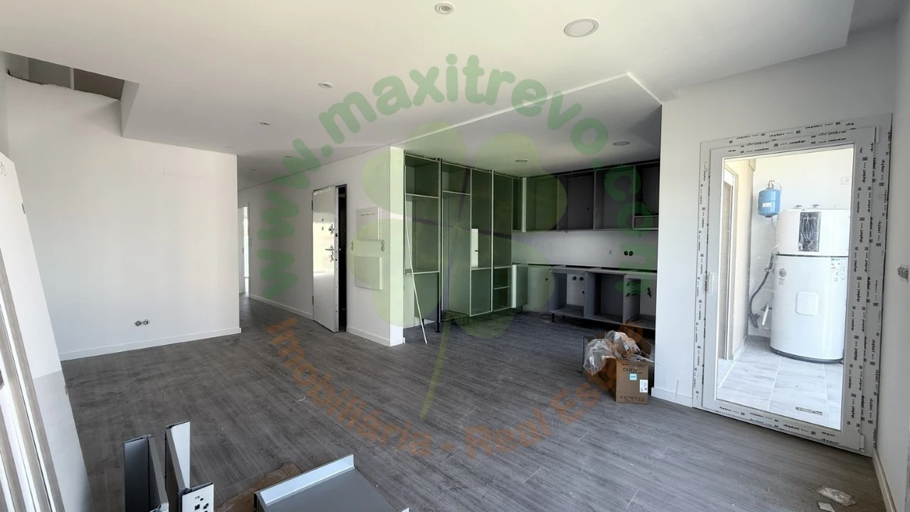 Apartamento T2 para Venda em Corroios Foto 6